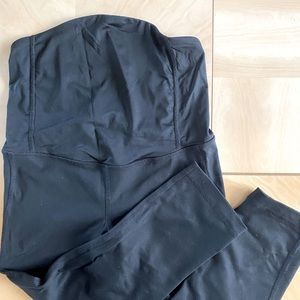 Maternity wear bottom capris